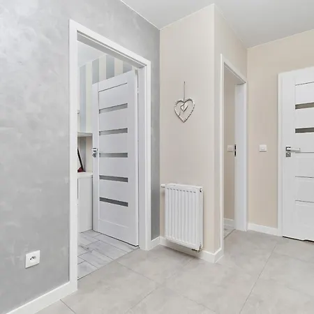 Apartment Teczowa With Free Garage By Renters Wroclaw
