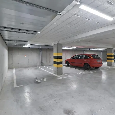 Teczowa With Free Garage By Renters *
