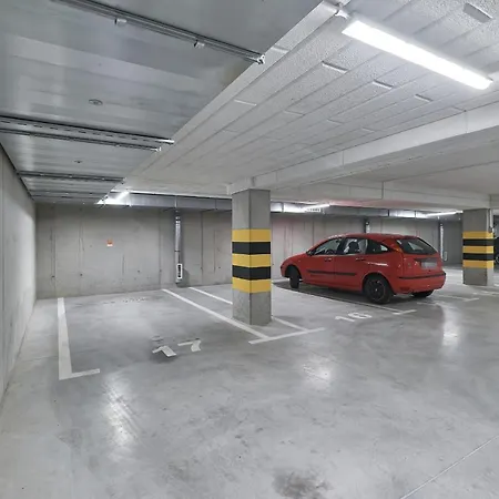 Teczowa With Free Garage By Renters *