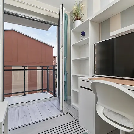 Apartment Teczowa With Free Garage By Renters Wroclaw